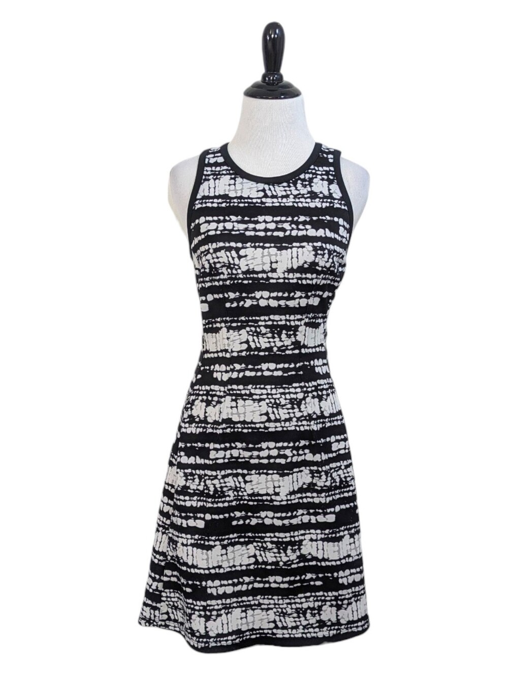 Mossimo Black & White Fit and Flare Dress - Size Small Womens